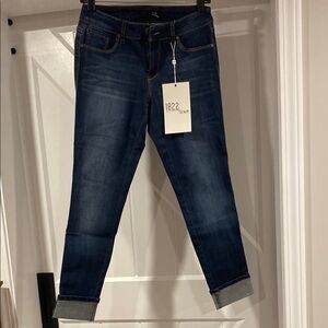 1822 Denim Blue Boyfriend Jeans with Rolled Hems